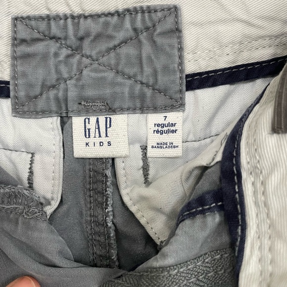 Boys Gap shorts - Picture 2 of 2